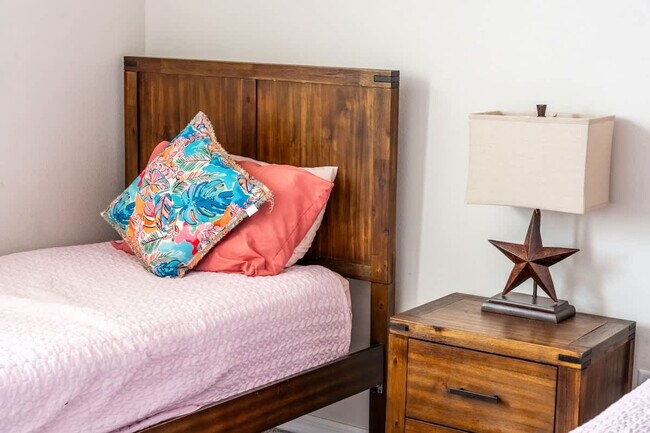 Building Photo - 1836 Sandy Pk Trl