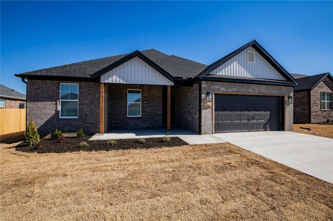 Building Photo - 4867 Farmhouse St