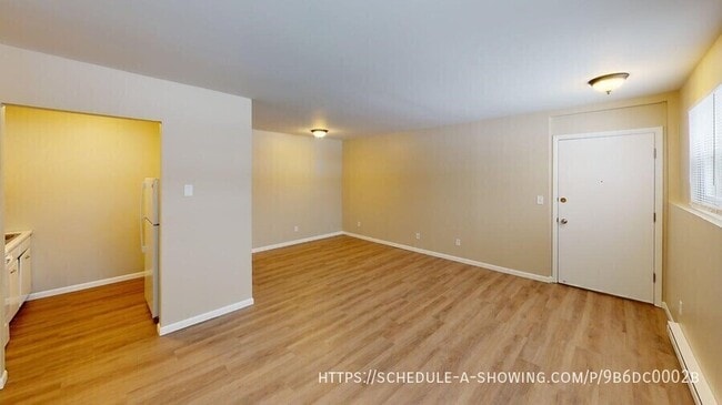 Building Photo - 405 E Park-34