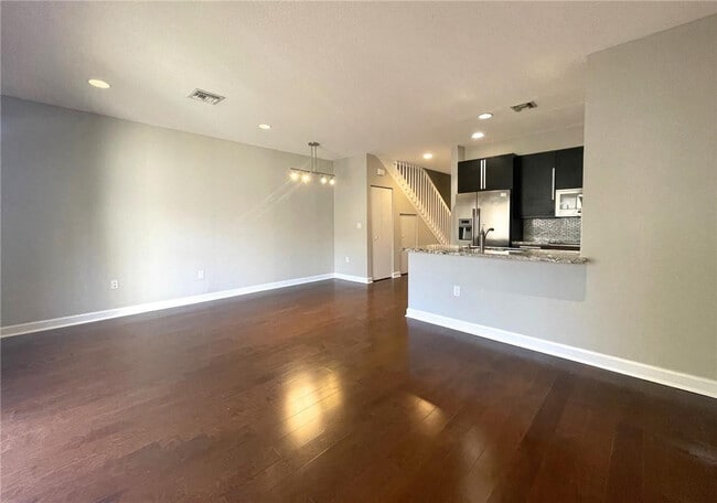 Building Photo - 19 SE 3rd Ave