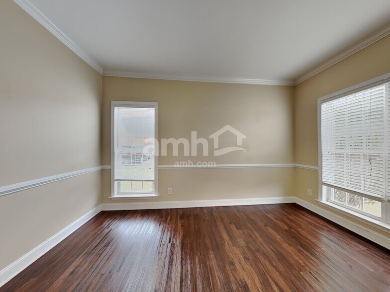 Building Photo - 1710 Springfield Village Ct