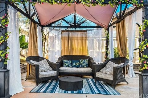 Building Photo - 26694 Evergreen Ave