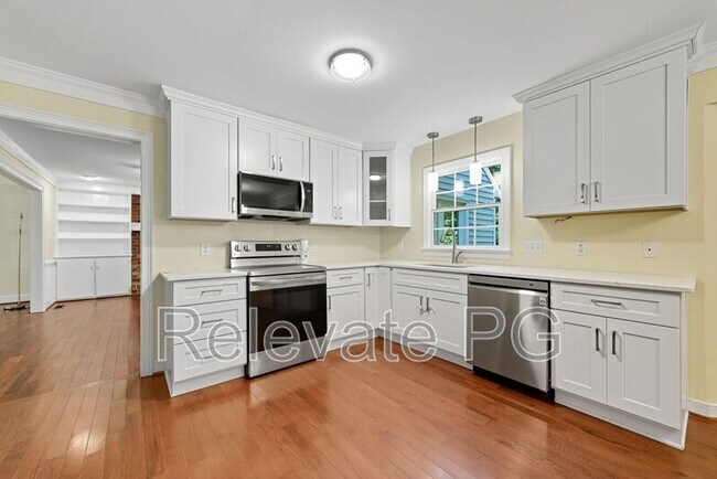 Building Photo - 1704 Clear Springs Cir