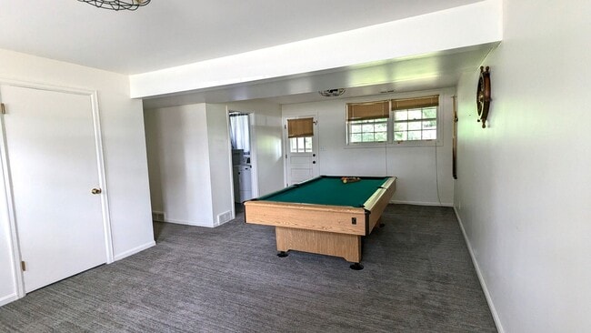 Building Photo - 936 Seminole Rd