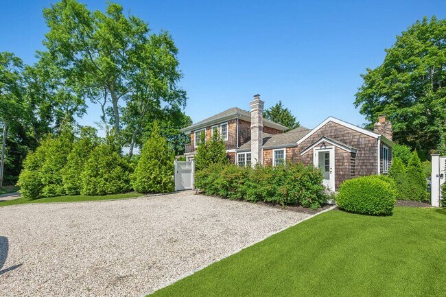 Building Photo - 35 Harris Ln