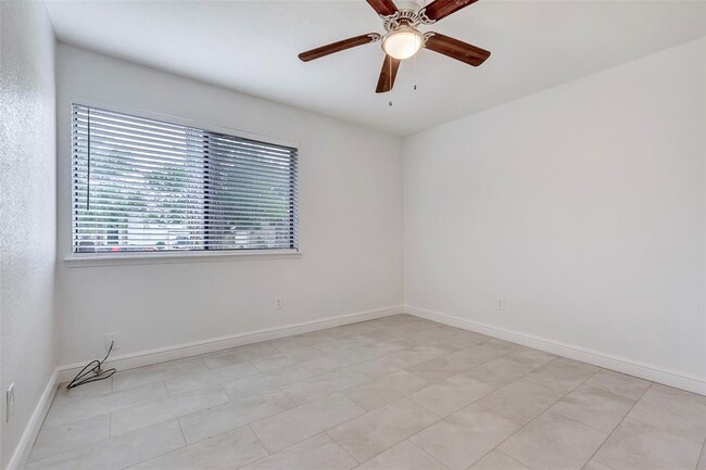 Building Photo - 10618 Sageberry Dr