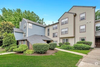 Building Photo - 3292 Cypress Ct