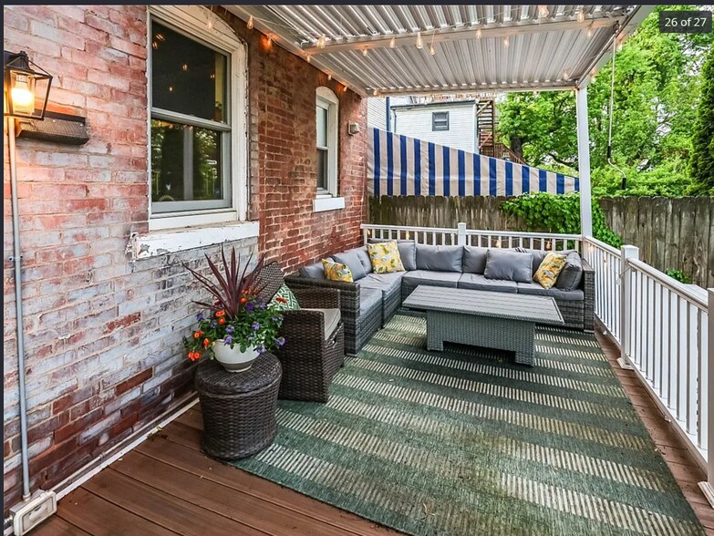 Back pattio - 347 Spahr St