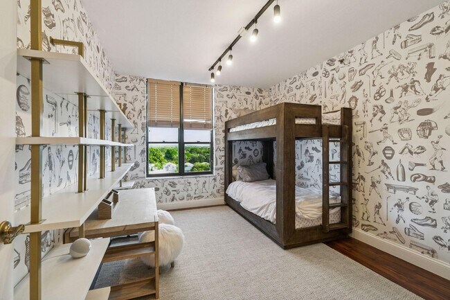 Building Photo - 7217 Promenade Dr
