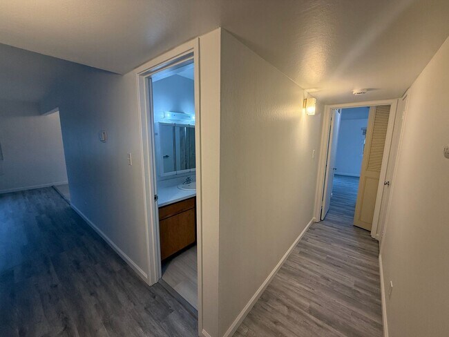 Building Photo - 3251 Santa Clara Ave