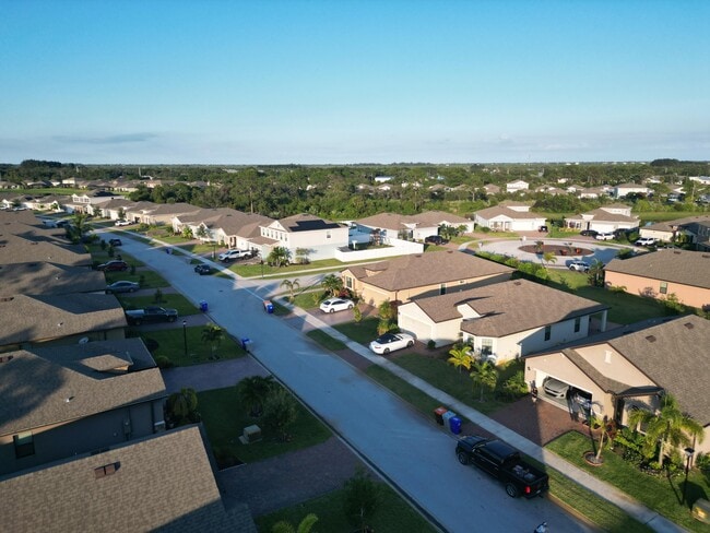 Building Photo - 6580 Canterbridge Dr