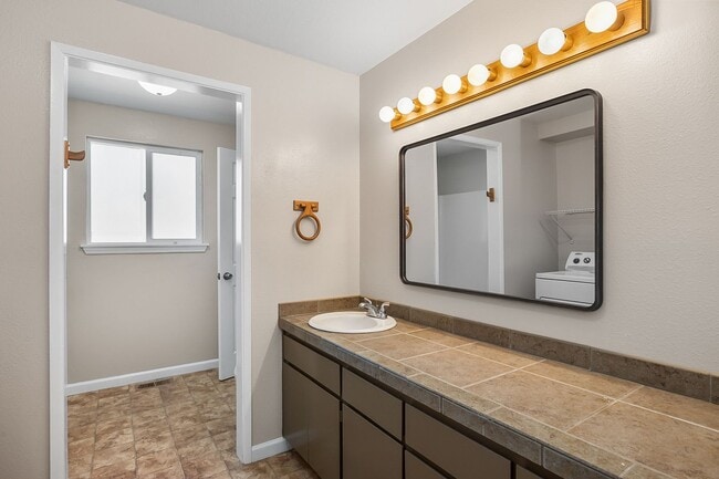Building Photo - Updated 3-Bed Home on Spacious Lot – 10 Mi...