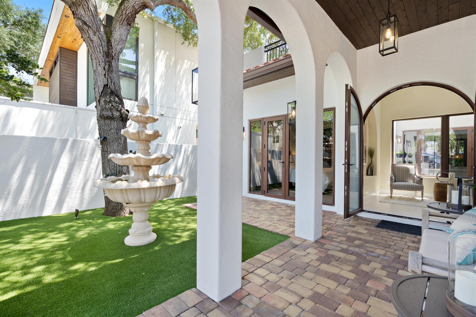 Building Photo - 1312 SE 2nd Ct