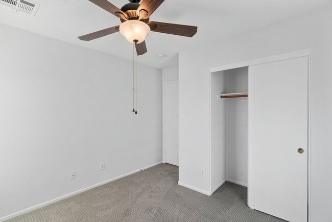 Building Photo - BEAUTIFUL 3 BED HOME IN SUMMERLIN- NEW FLOORING! HUGE LOFT!