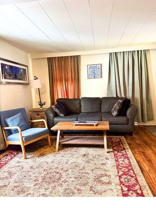 Building Photo - 98 Grant St