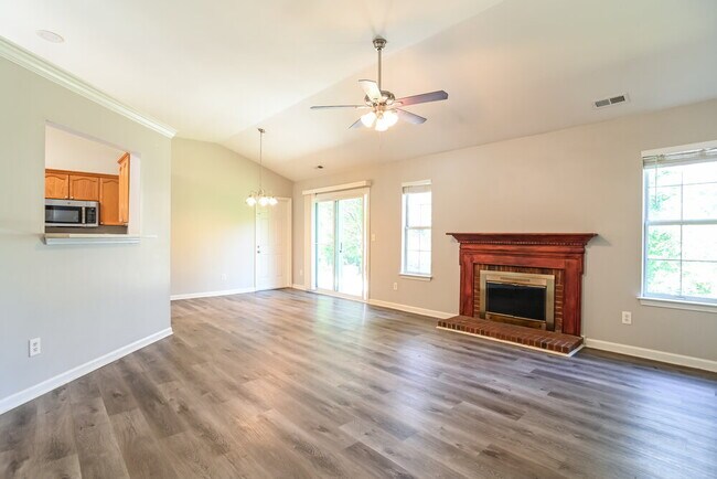 Building Photo - 3705 Arthur St