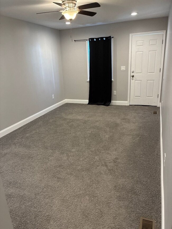 Building Photo - 1403 Race St