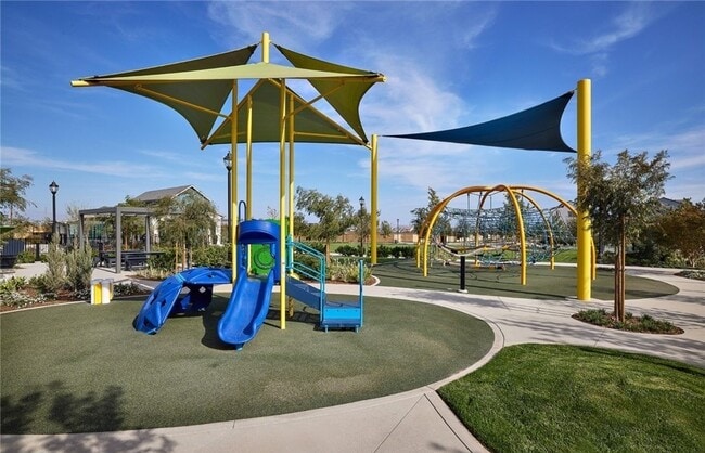 Building Photo - 2456 E Encanto Pso