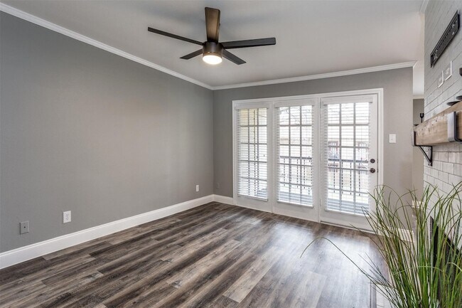 Building Photo - 16301 Ledgemont Ln