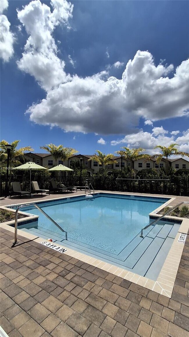 Building Photo - 26410 SW 148th Ct