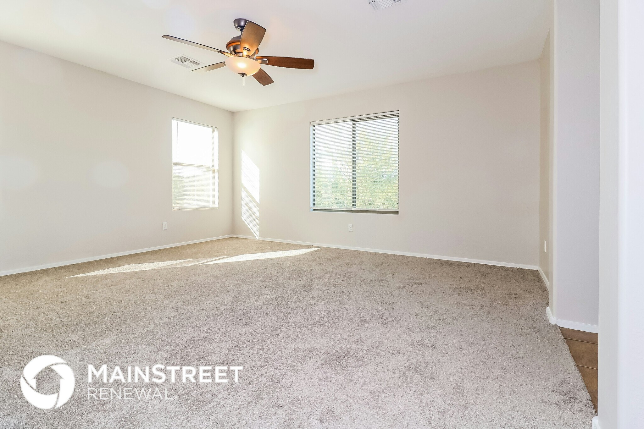 Building Photo - 15418 W Laurel Ln