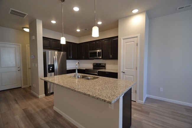 Building Photo - 8719 Shady Ridge Grv