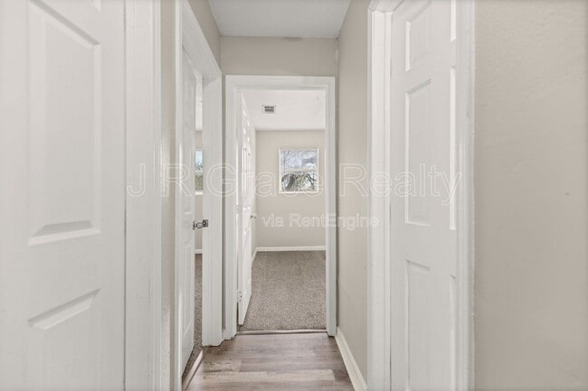 Building Photo - 4404 Pecan Ln