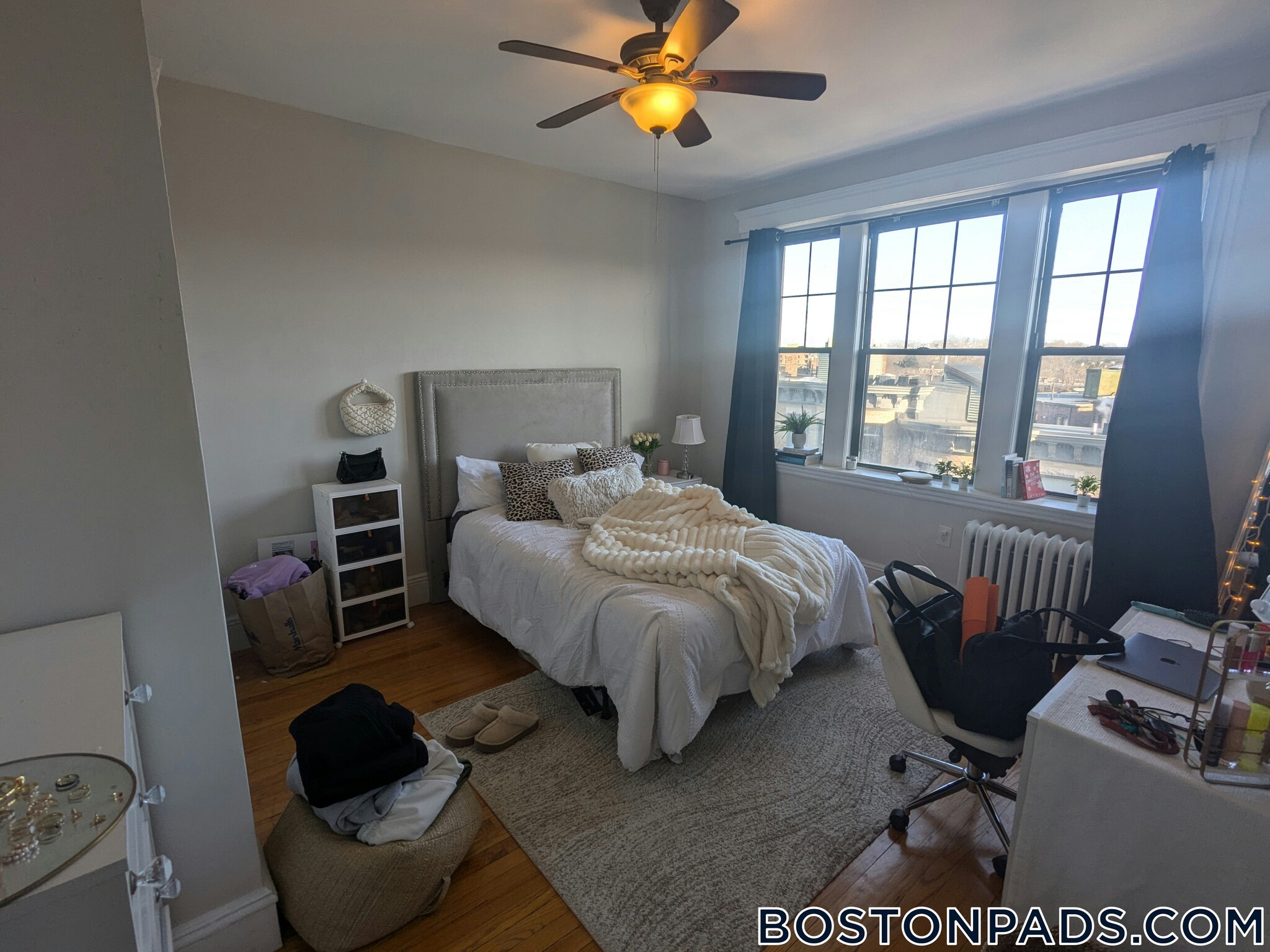 Building Photo - 2 Sutherland Rd