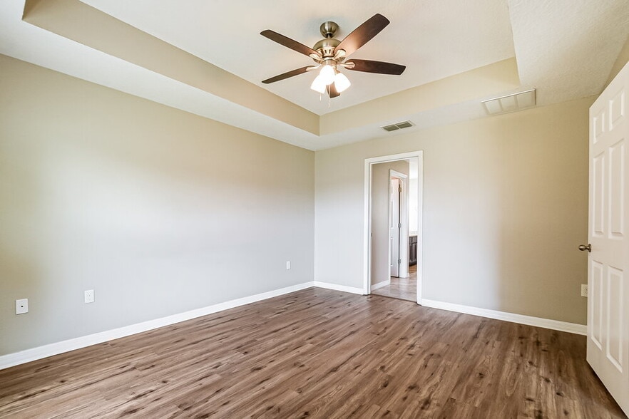 Building Photo - 3042 Drema Dr