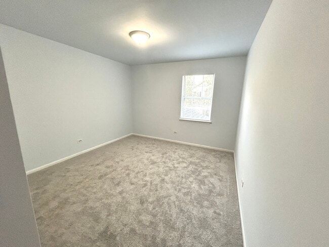 Building Photo - 30 Lancaster Cir