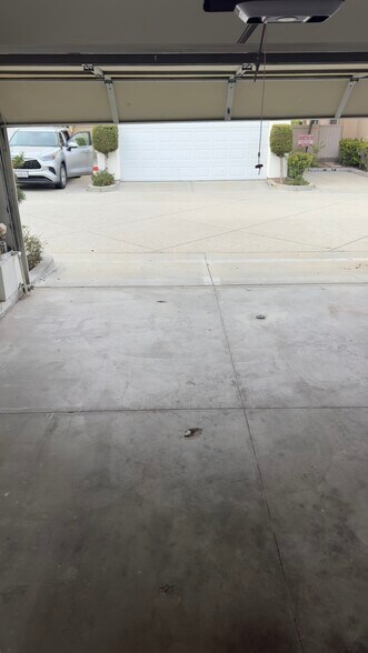 Building Photo - 27905 Crown Court Cir