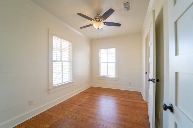 Building Photo - Historic Farmhouse set on 1.2 Acres!