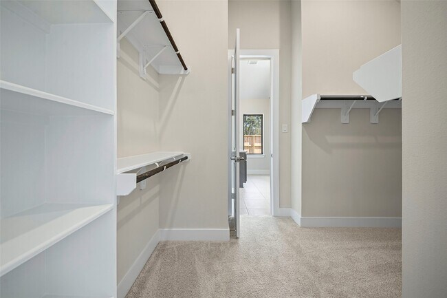 Building Photo - 233 Trapper Creek Dr
