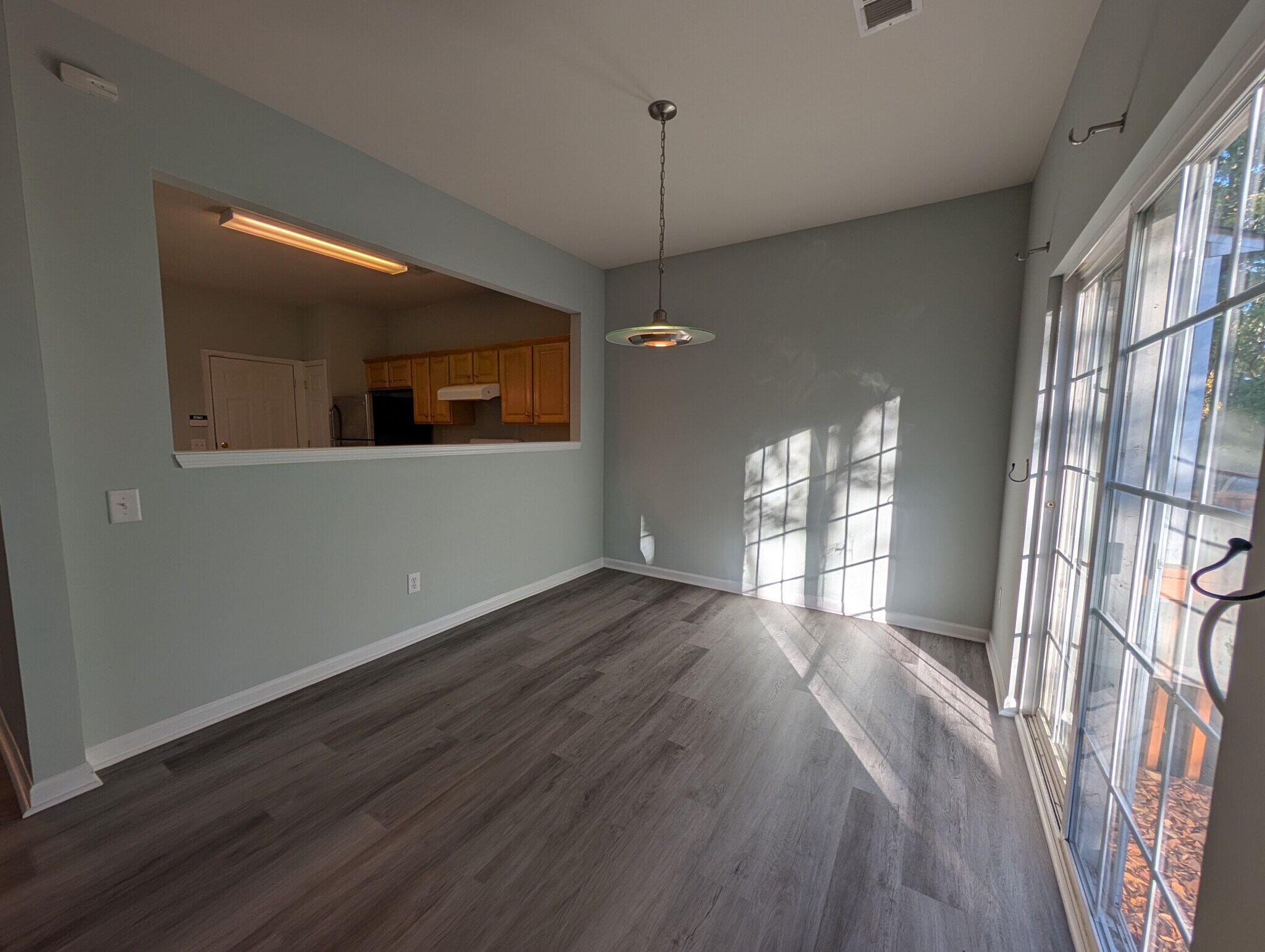 Building Photo - Room in Townhome on Dunford St