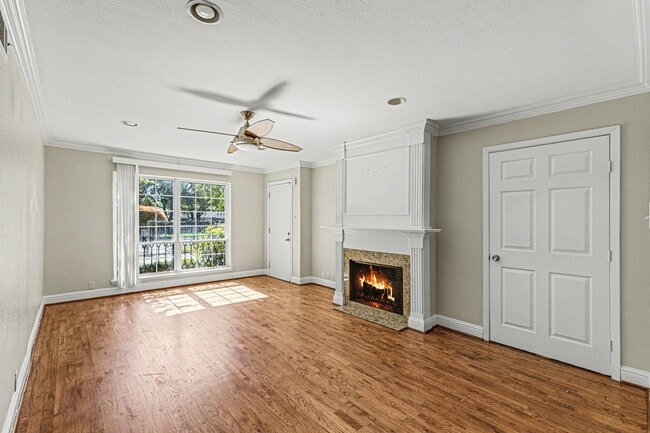 Building Photo - 5222 Fleetwood Oaks Ave