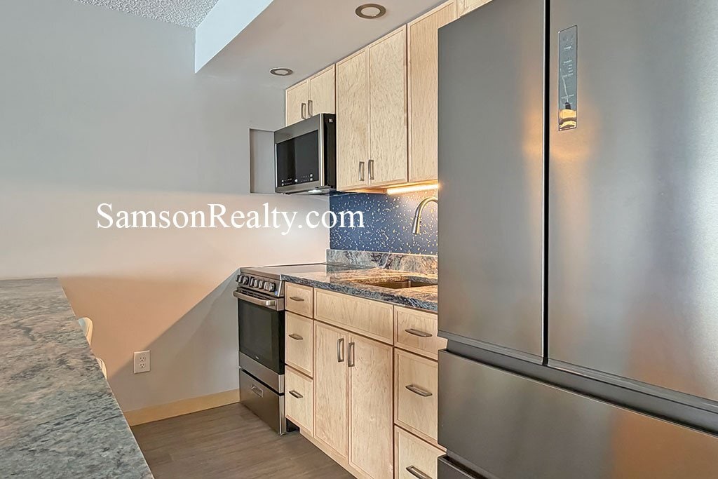 Building Photo - 400 Narragansett Pkwy