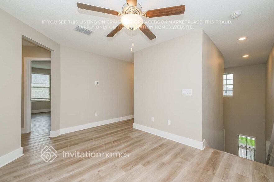 Building Photo - 9808 Little Bluestem Dr