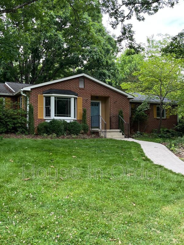 Building Photo - 8 Oakwilde Dr