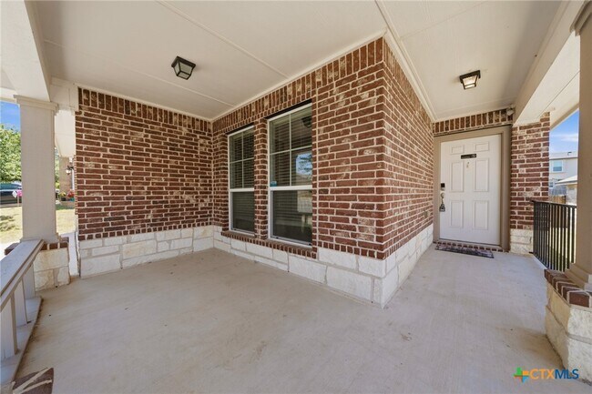 Building Photo - 9513 Fratelli Court