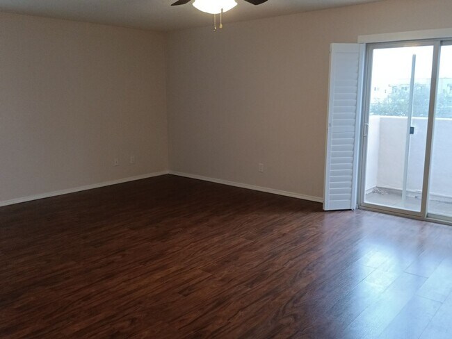 Building Photo - Stunning 4-bedroom, 3.5-bathroom home! Showings coming soon!
