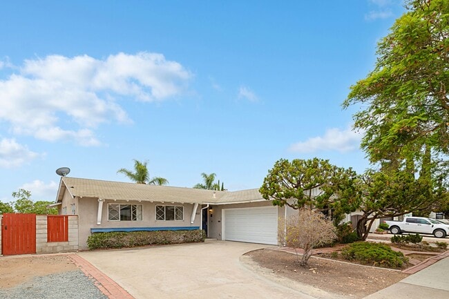 Building Photo - Single level home in San Carlos