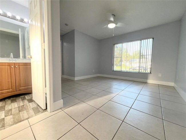 Building Photo - 11340 Cardiff Dr