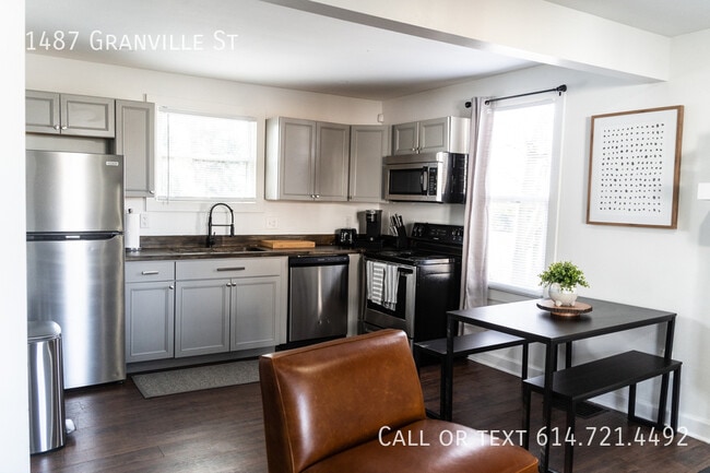 Building Photo - 1487 Granville St