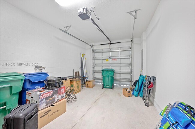 Building Photo - 1106 NW 40th Ter