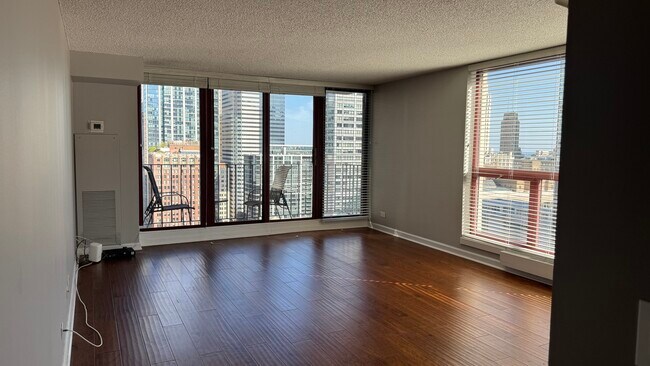 Building Photo - 200 N Dearborn St