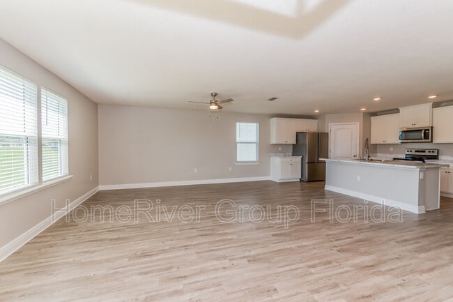 Building Photo - 4450 Warm Springs Way