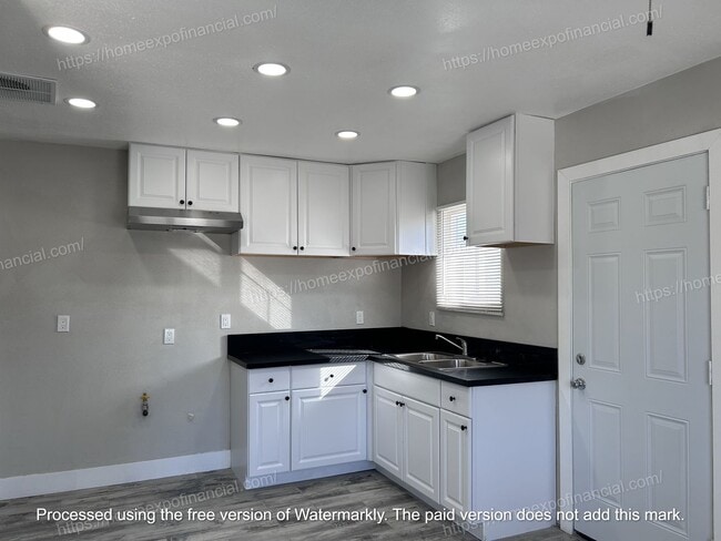 Building Photo - Nice Home For Rent