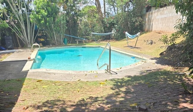 Building Photo - Mililani - 4bdrm/2bath, Large Lot with Pool