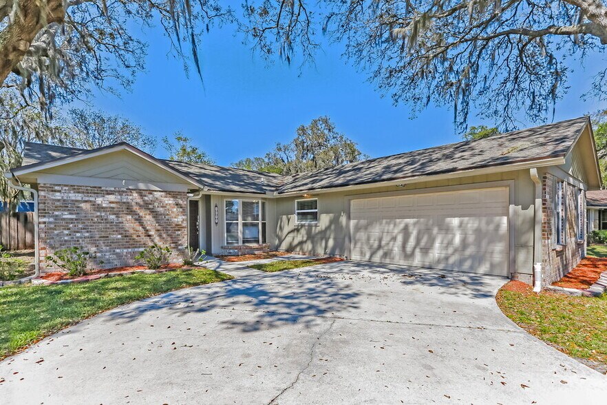 Primary Photo - 2633 Grafton Dr