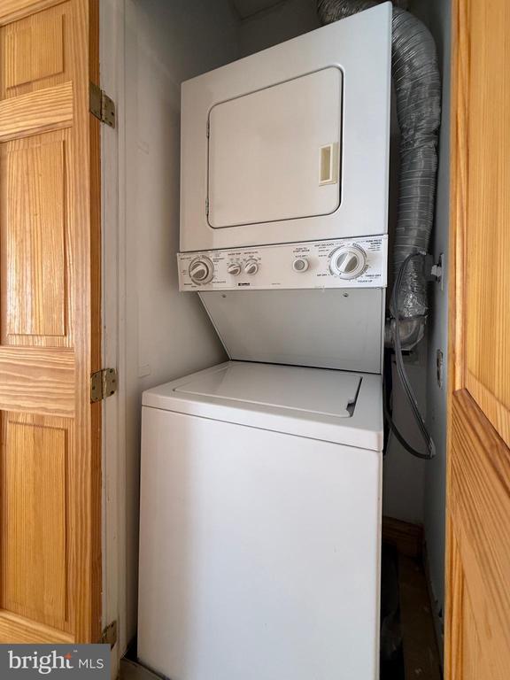 Building Photo - 2727 M St NW